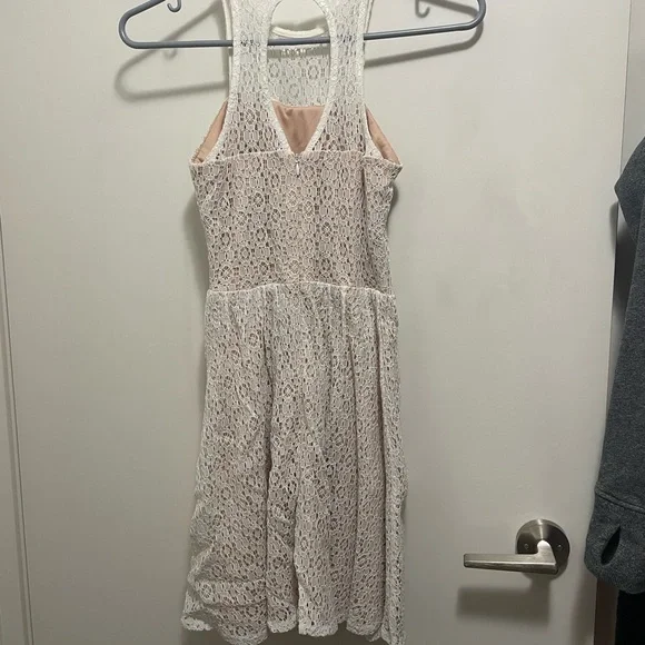 White dress with nude underlay - Picture 4 of 4